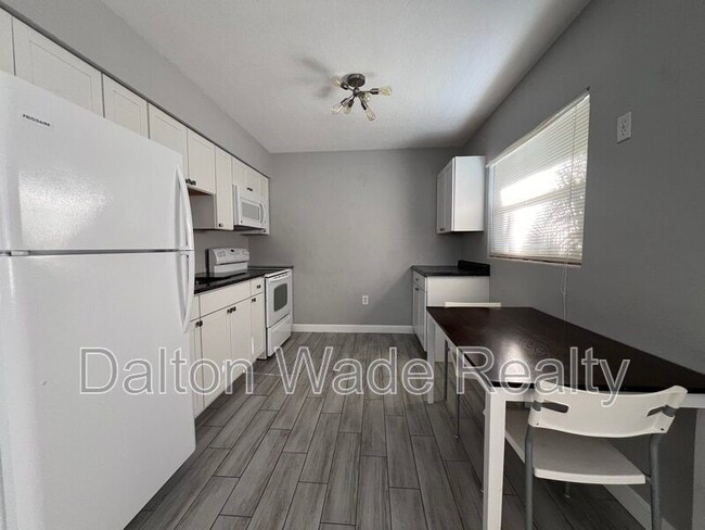 Building Photo - 1268 Pinehurst Rd