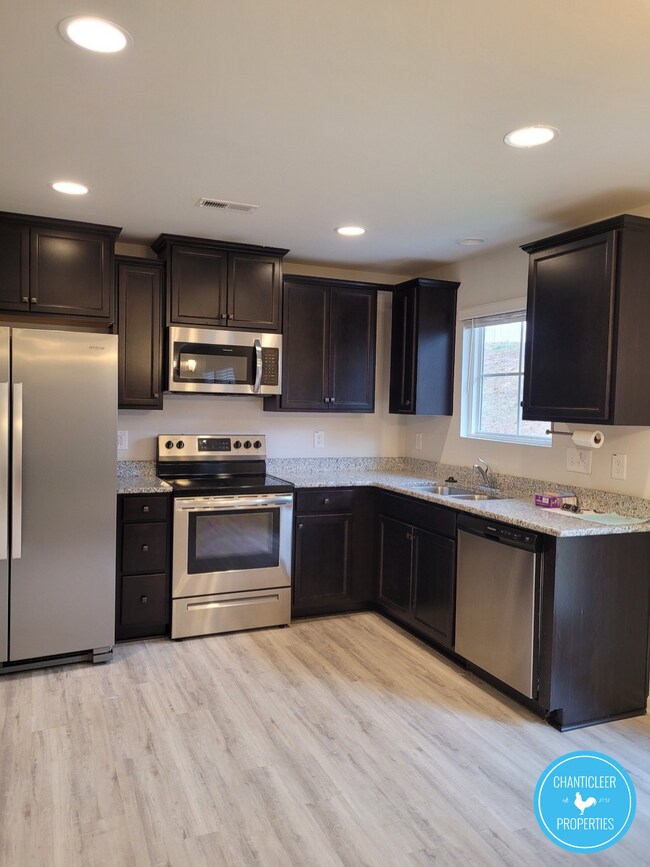 Foto del edificio - 3417 Slippery Elm Dr