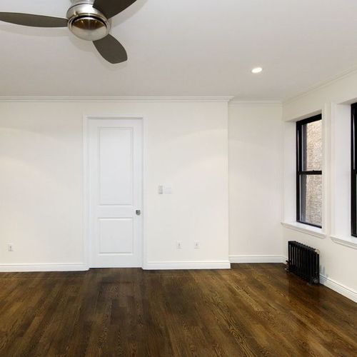 Foto del edificio - 6136 Linden St