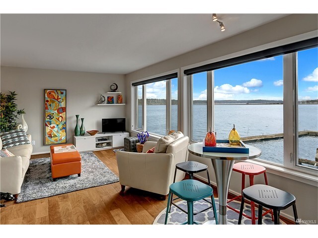 Large Window with great view - 334 Lakeside Ave S