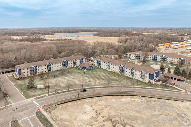 Foto aérea - Champlin Drive & Elmcreek