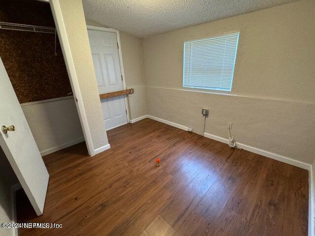 Foto del edificio - 4067 Gilmore St