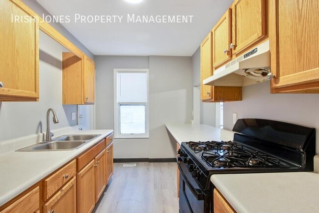 Foto del edificio - 95 N Transit St