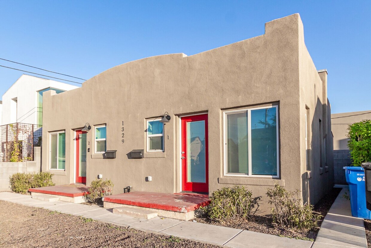 Primary Photo - Ultimate City Living in Phoenix