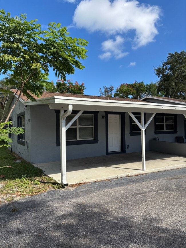 Building Photo - Leesburg Duplex