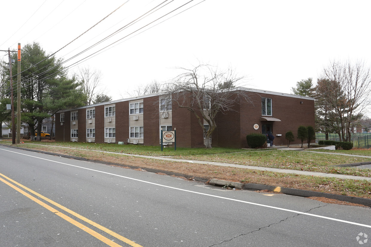 Primary Photo - Brandon Hall Apartments