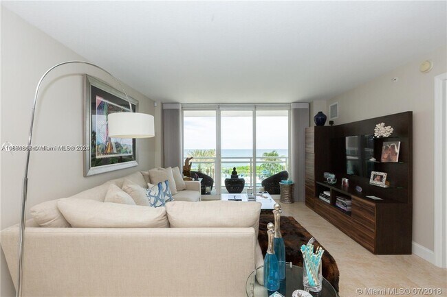 Foto del edificio - 6917 Collins Ave