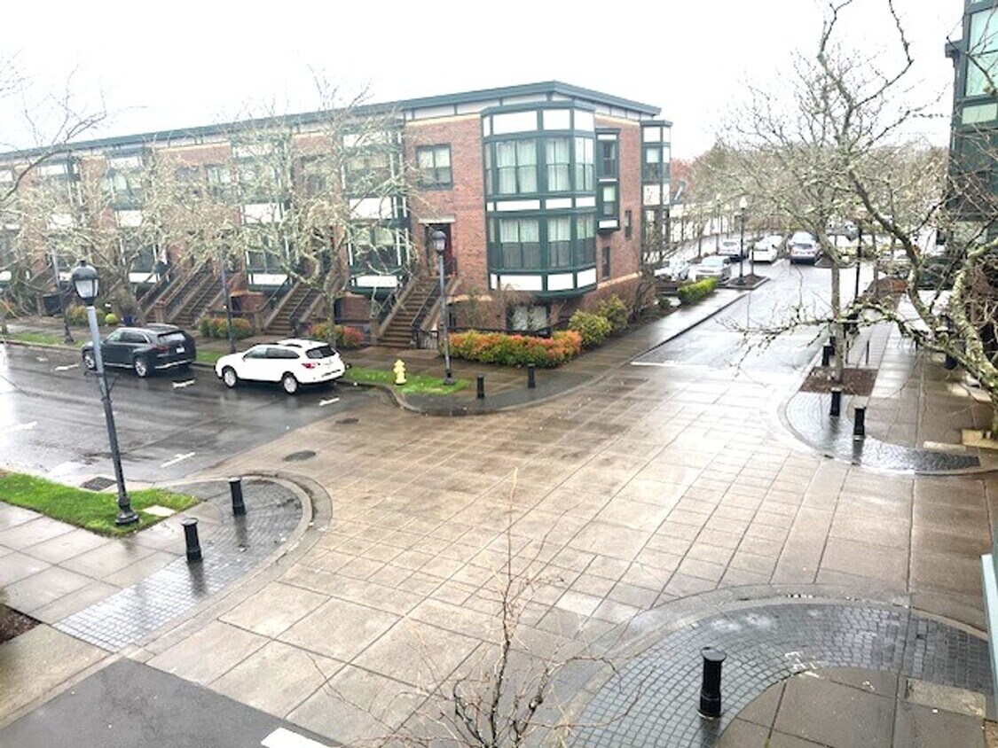 Foto principal - 2 Bedroom Orenco Station Hillsboro OR 97124