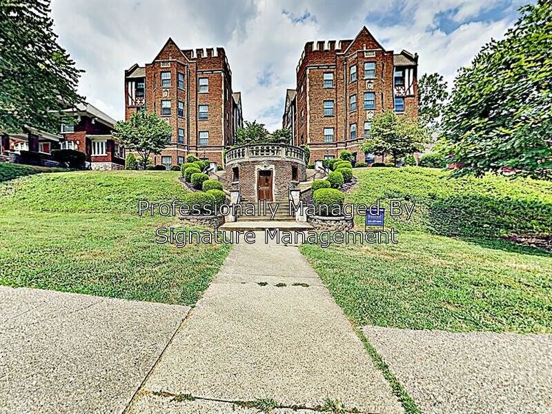 Primary Photo - 2111 Eastern Pkwy