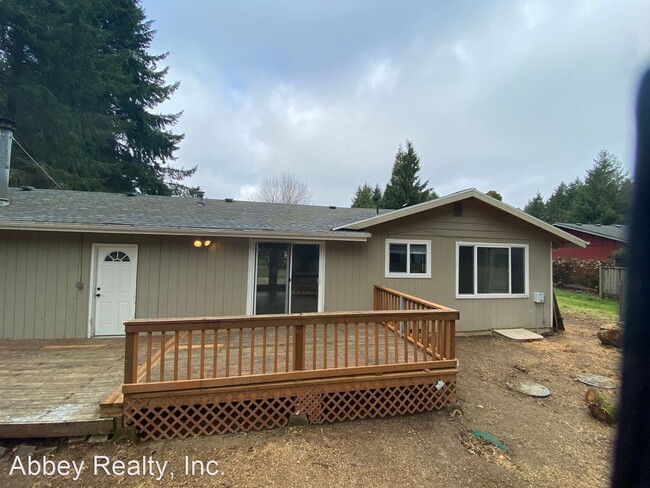Building Photo - 3 br, 2 bath House - 4011 Macadam Ct SE