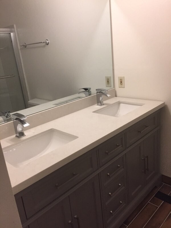 Foto del edificio - 2460 Brookside Way
