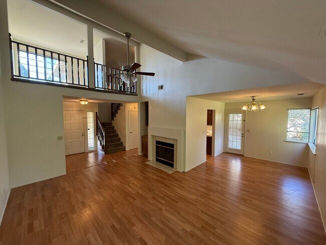 Foto del edificio - 7007 Sutherland Way