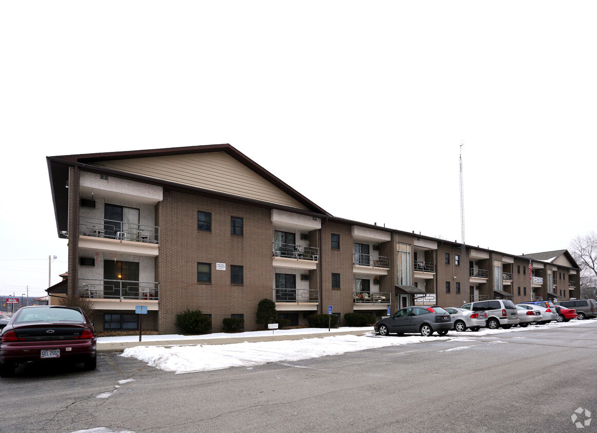 Building Photo - Eastview Apartments