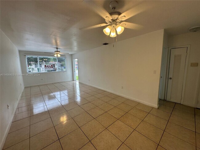Foto del edificio - 3296 NW 13th Terrace