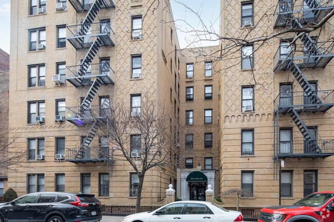 Building Photo - 43-10 44th St