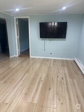 Building Photo - 44 E Lake Terrace