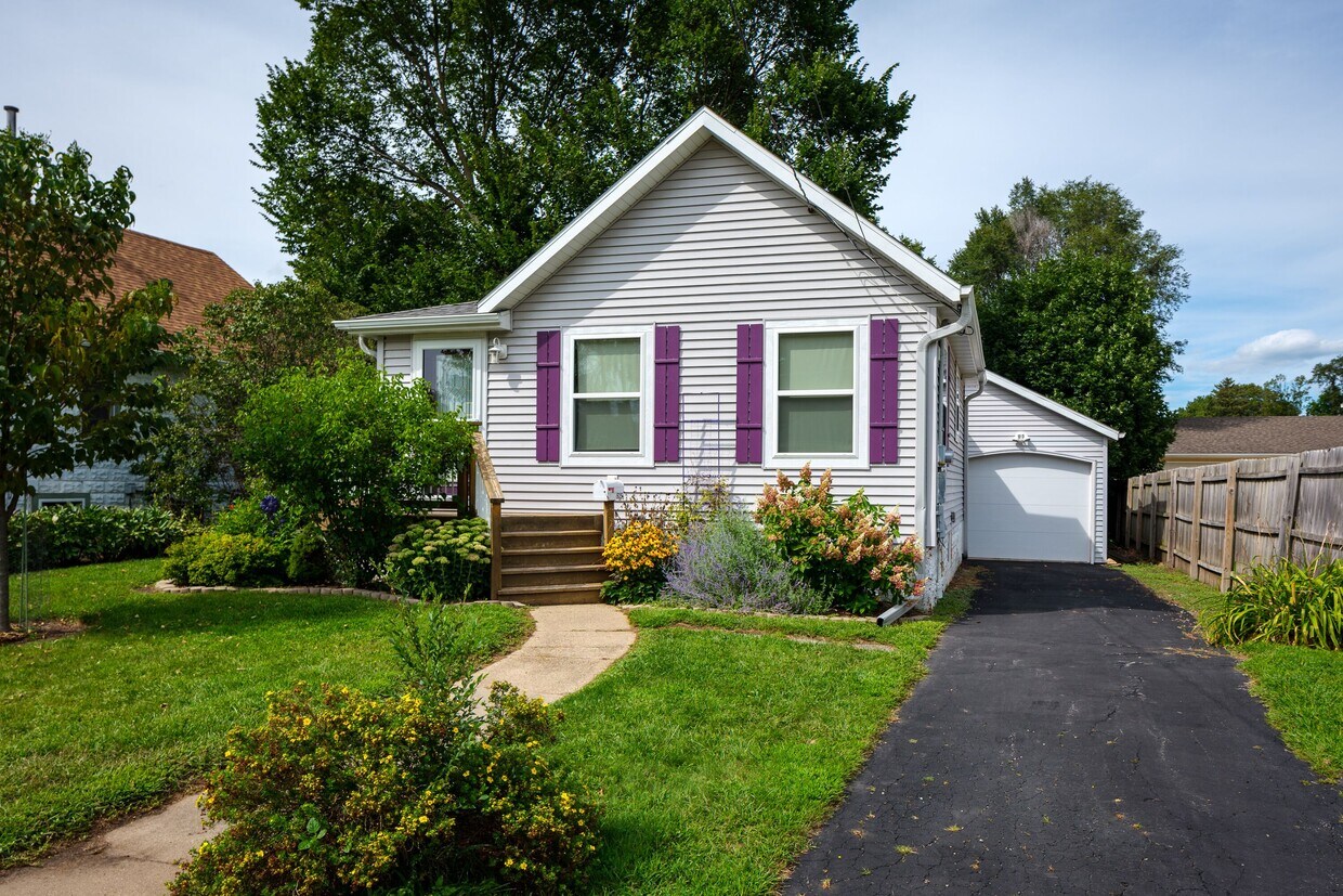 Foto principal - 525 8th St NW