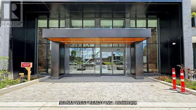Photo du bâtiment - 1100 Sheppard Ave W