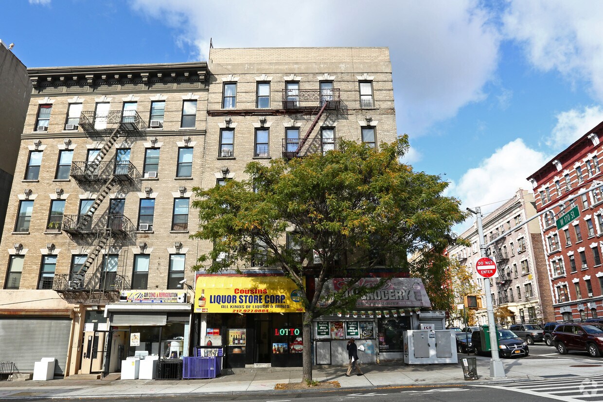 Building Photo - 500 W 170th St