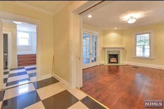 Foto del edificio - 92 Highwood Ave