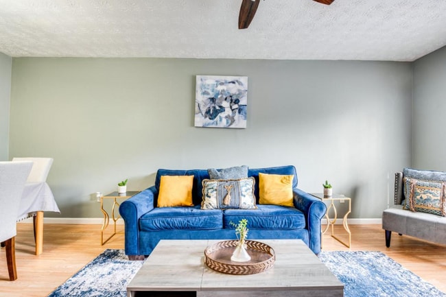 Building Photo - 1735 Nutmeg St