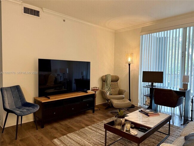 Foto del edificio - 6831 SW 44th St