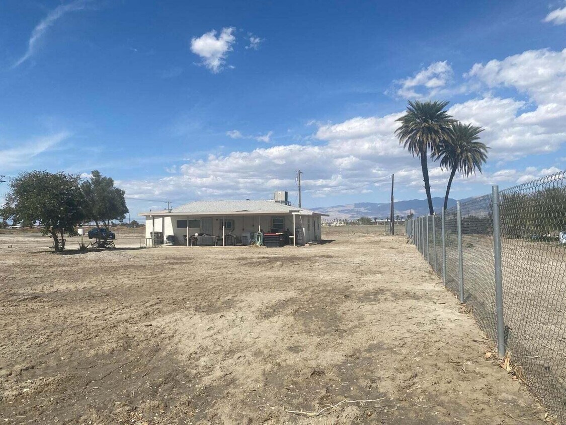 Foto principal - 54510 Tyler St