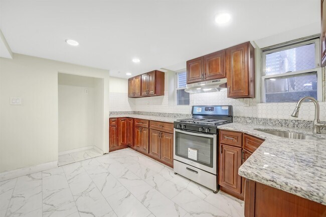 Foto del edificio - 3311 Pleasant Ave