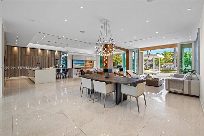 Building Photo - 3465 Meridian Ave