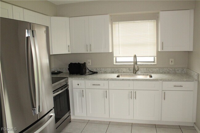 Foto del edificio - 511 SE 5th Pl
