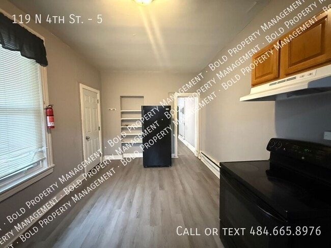 Photo - 119 N 4th St Apartment