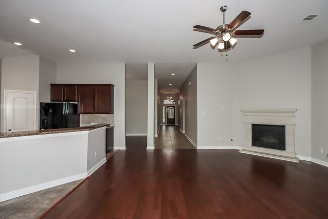 Building Photo - 15007 Appian Oak St