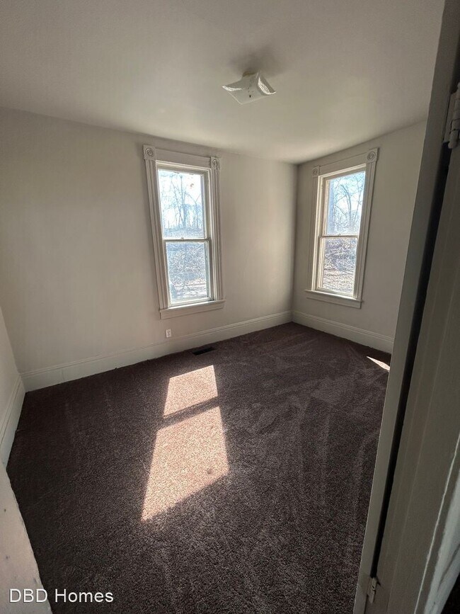 Building Photo - 2 br, 1 bath House - 702 Saint Marys Ave.