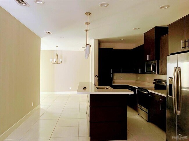 Foto del edificio - 9321 N 15th St