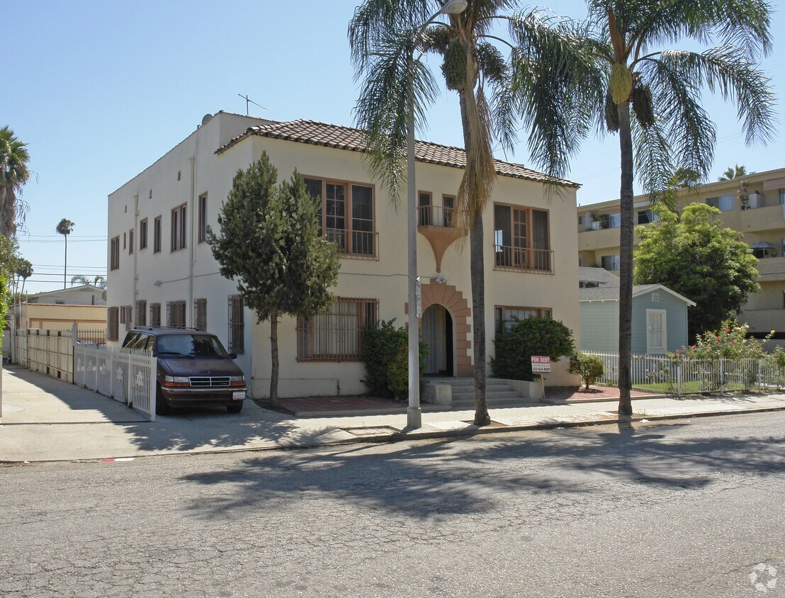 Primary Photo - 6826-6828 Leland Way