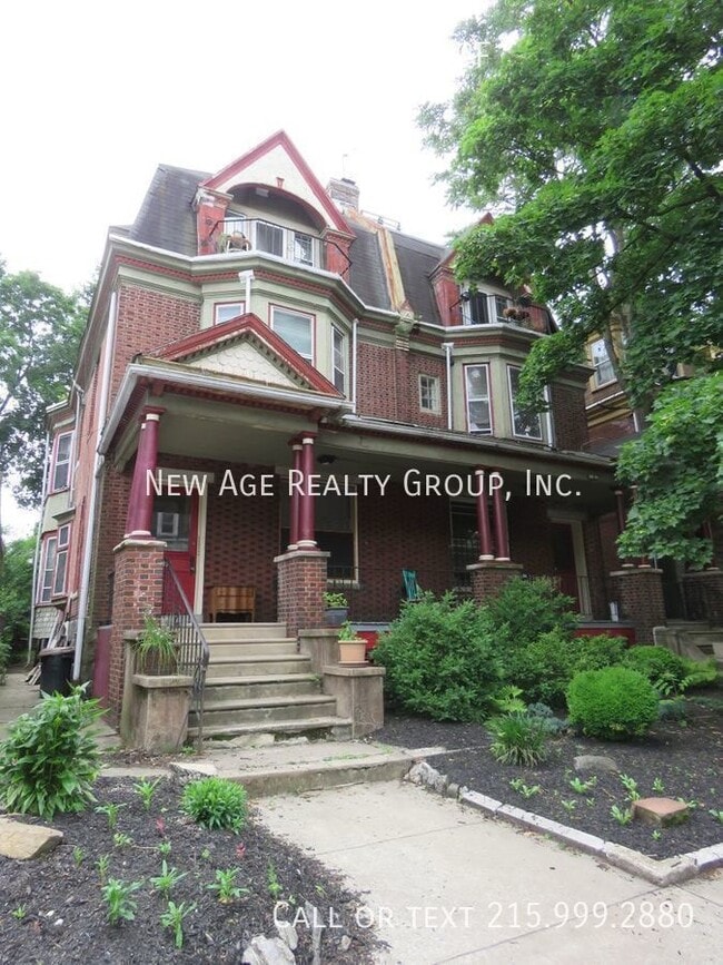 Building Photo - 4814 Cedar Ave