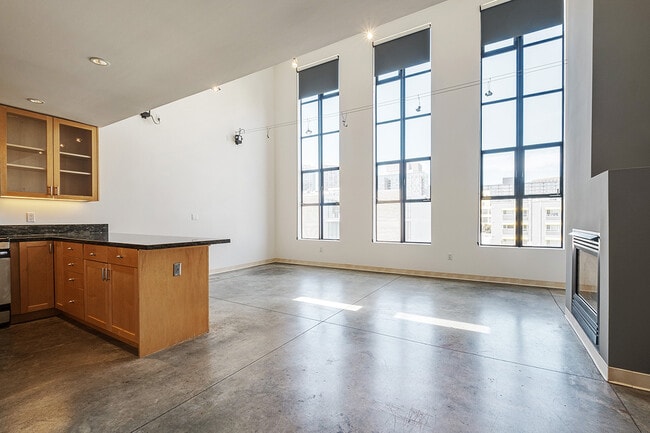 Building Photo - 1233 Howard St