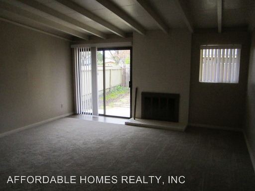Primary Photo - 830 Todhunter Ave