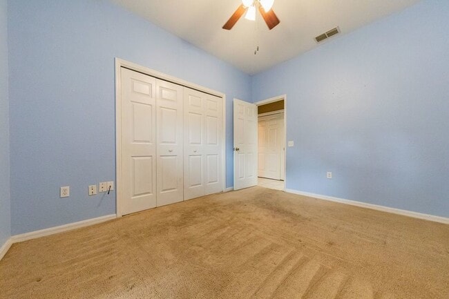 Building Photo - 38 Enclave Dr
