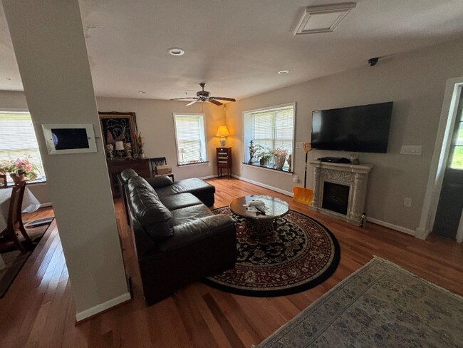 Foto del edificio - 13101 Brandywine Rd