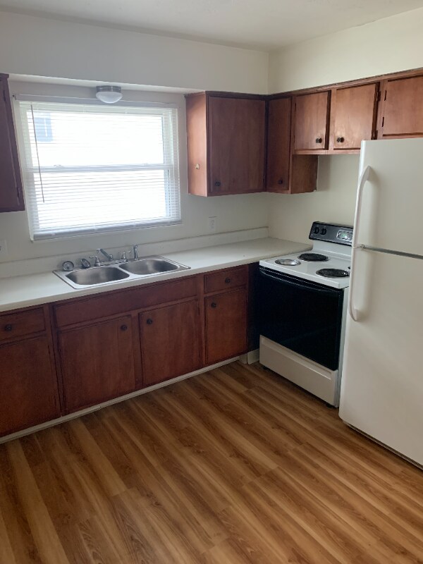 Building Photo - 1212 Wyley Ave