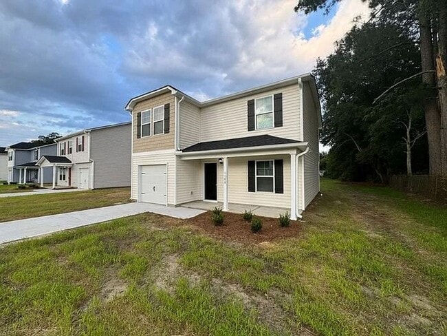Building Photo - Modern Four Bedroom Home