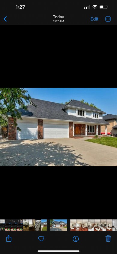 Primary Photo - 808 Valley W Dr