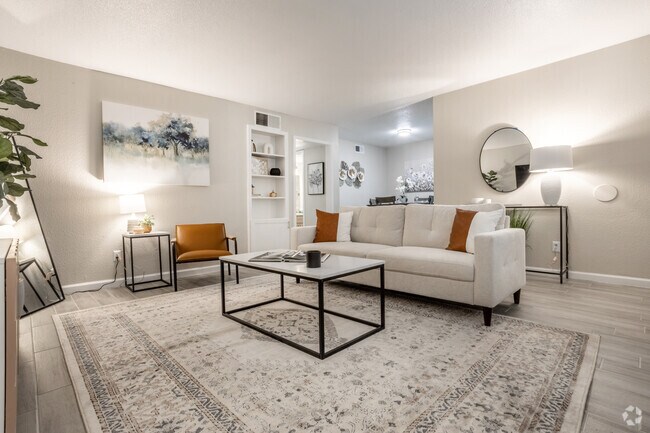 Interior Photo - 600 Nottingham