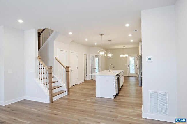 Foto del edificio - 954 Belvedere Way