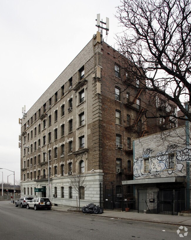 Foto principal - 45-53 Cabrini Blvd