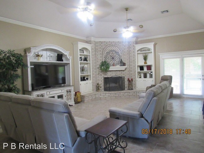 Foto del edificio - 4 br, 3 bath House - 6807 NW Faircloud Drive
