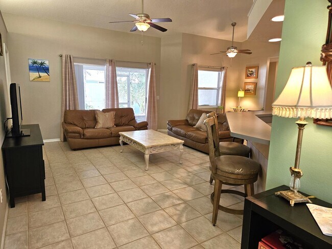 Foto del edificio - Seasonal Short-Term 3 Bedroom 2 Bathroom Single Family Home located in South Venice!