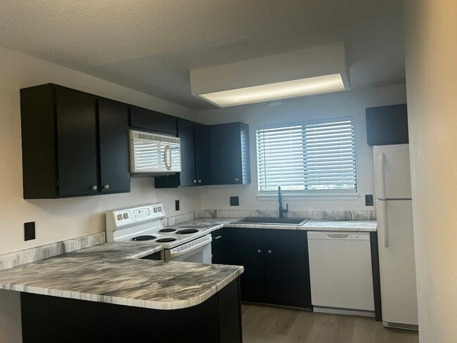 Building Photo - 2715 W 86th Ave