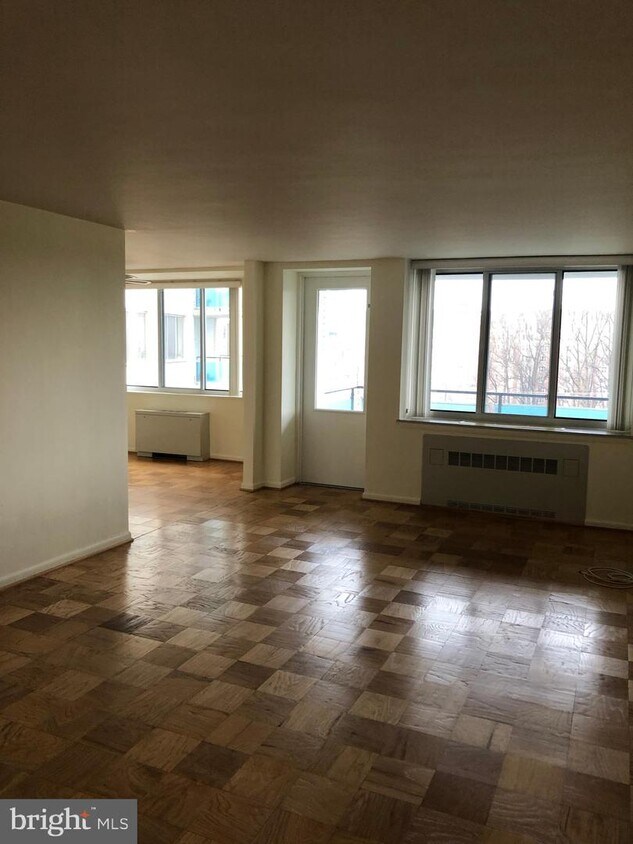 10500 Rockville Pike Unit 801, North Bethesda, MD 20852 Condo for